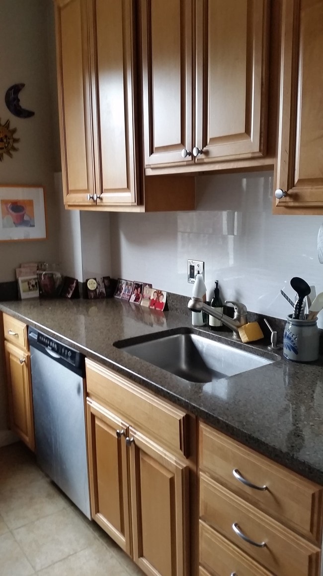 Kitchen - 1725 New Hampshire Ave NW