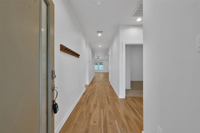 Foto del edificio - 14213 Wonder Lake Ln