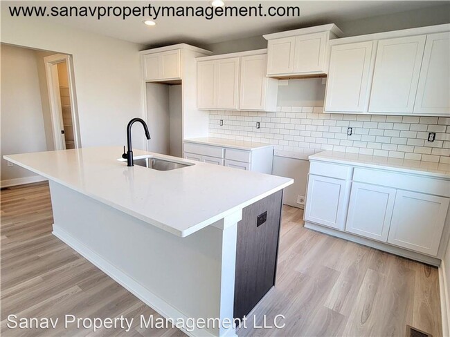 Foto del edificio - 4 br, 2.5 bath House - 755 SE Mesa Drive