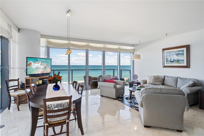 Foto del edificio - 3737 Collins Ave