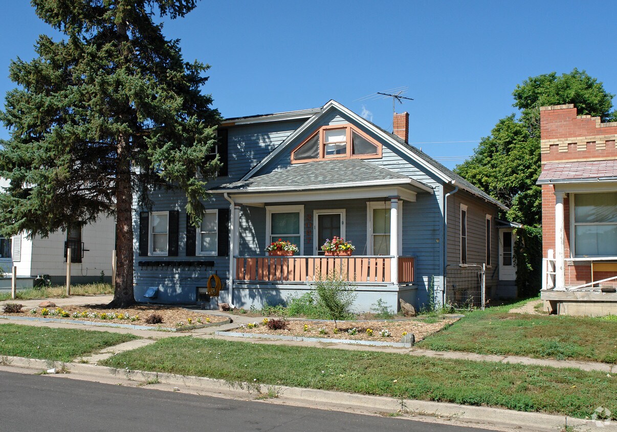 Primary Photo - 3067 S Acoma St