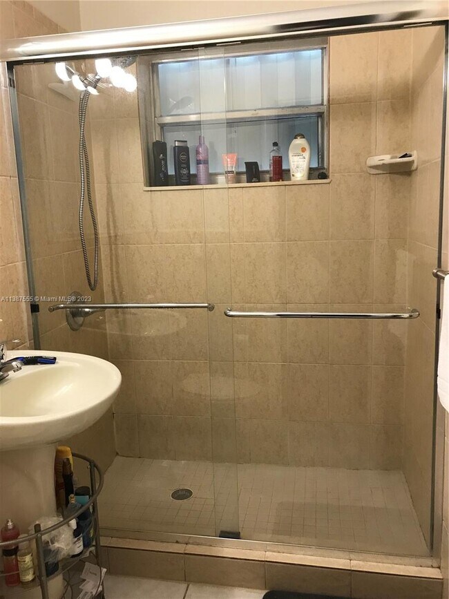 Foto del edificio - 1312 SW 42nd Ave