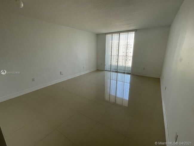 Foto del edificio - 117 NW 42nd Ave