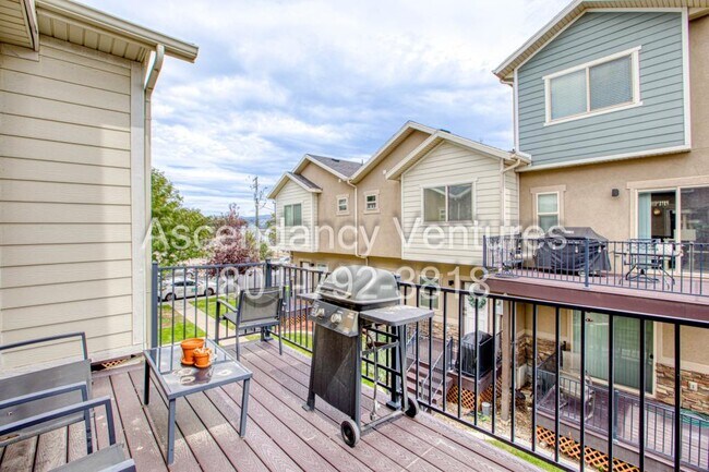 Building Photo - 3871 S 1630 W