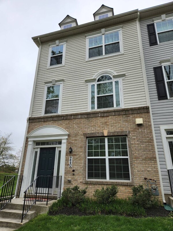 Foto del edificio - 220 Ironwood Manor Dr