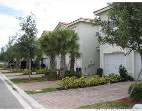 Building Photo - 6300 Landings Way