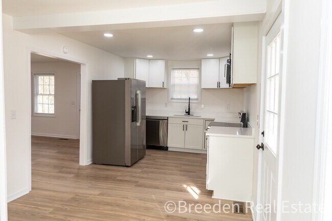 Foto del edificio - 303 Putnam St