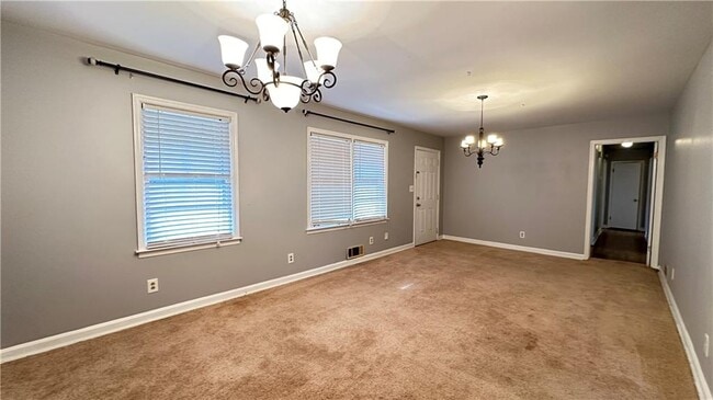 Foto del edificio - 364 Navarre Dr