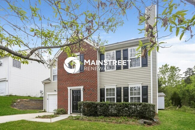 Foto del edificio - 4 Bedroom Pet-Friendly Home in CHARLOTTE, NC with Main Street Renewal