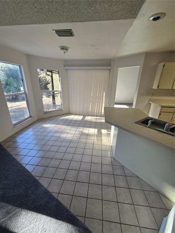 Building Photo - 10441 Deepbrook Dr