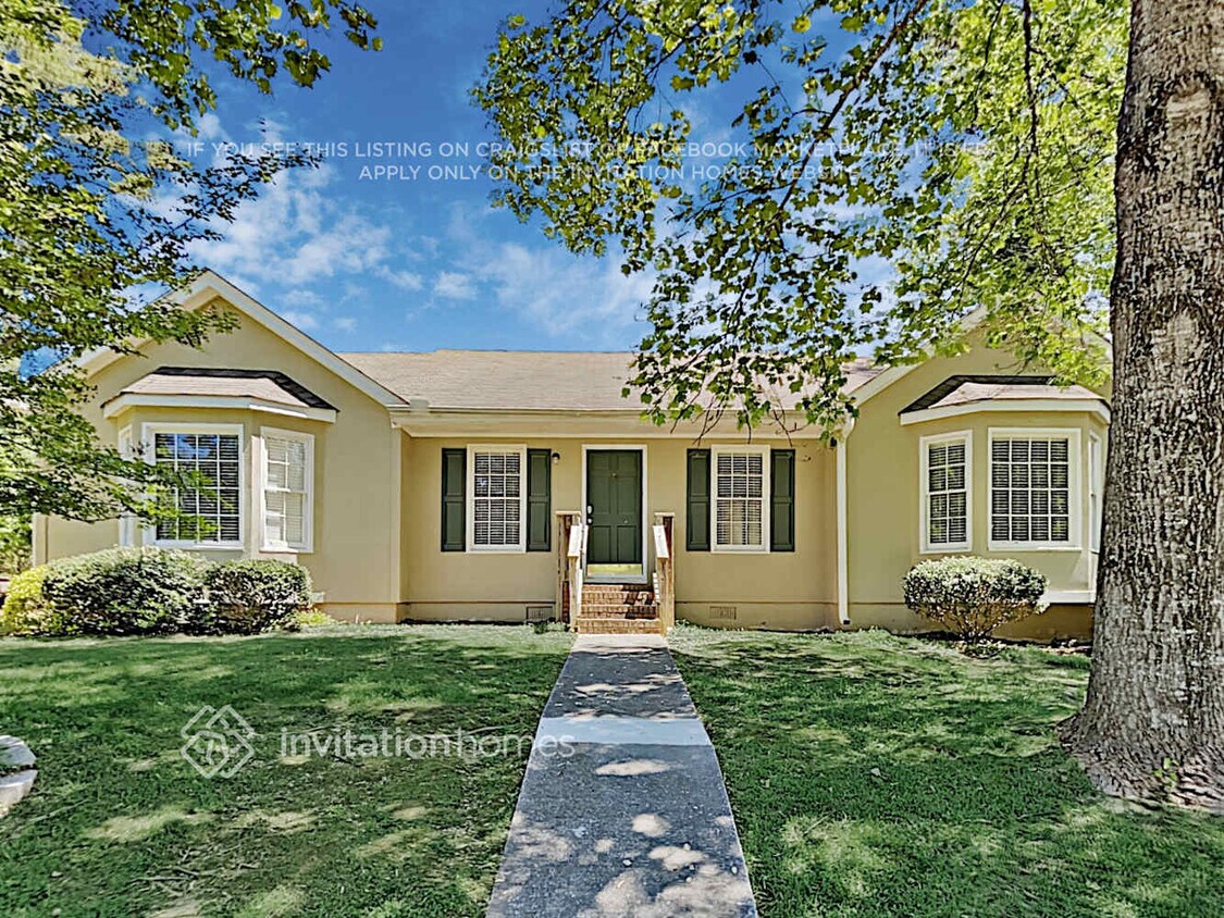 Primary Photo - 1555 Pine Creek Way NE
