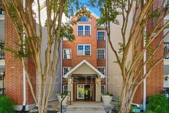 Building Photo - 3315 Wyndham Cir