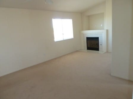 Foto del edificio - Honey, I’m Home! This Lovely 3 Bedroom, Two-Story Home Is Located In Summerlin.