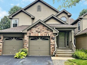 Building Photo - 213 Old Oak Dr