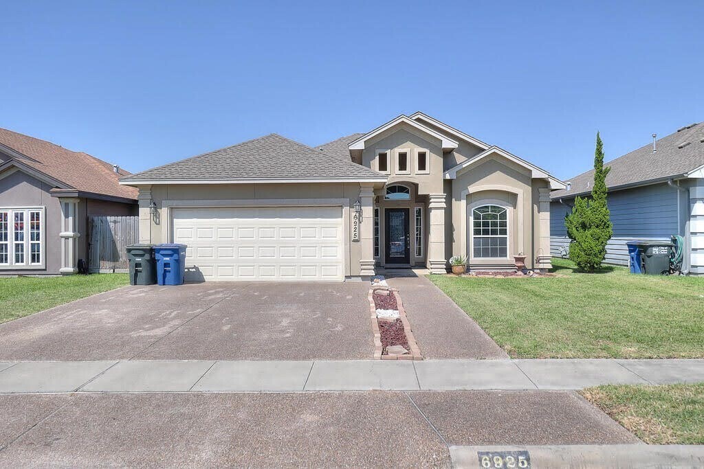 Foto principal - 6925 West Wind-