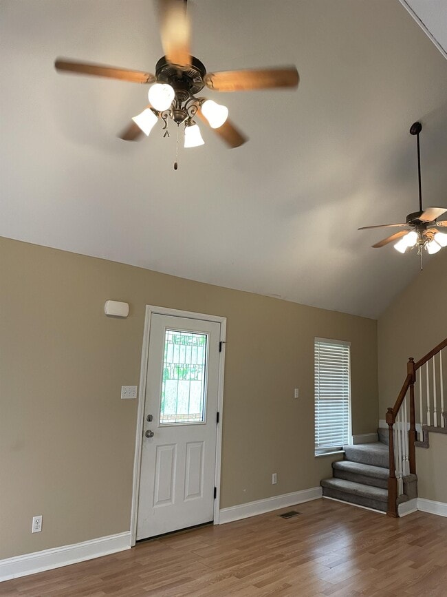 Building Photo - 1906 Highland Rd