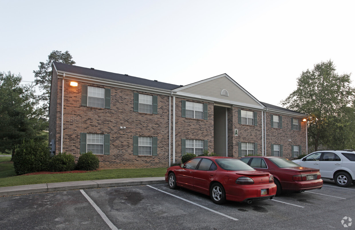 Primary Photo - Creekview Luxury Apartments