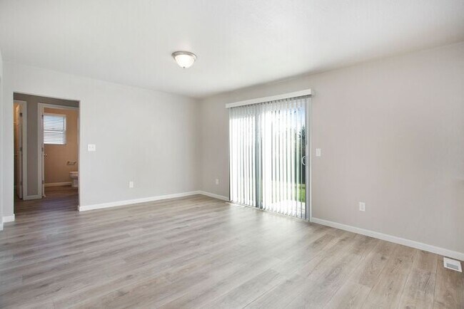 Building Photo - 5524 Eagle Glen Dr SW