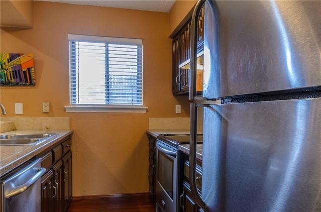 Building Photo - 1704 Park Cir