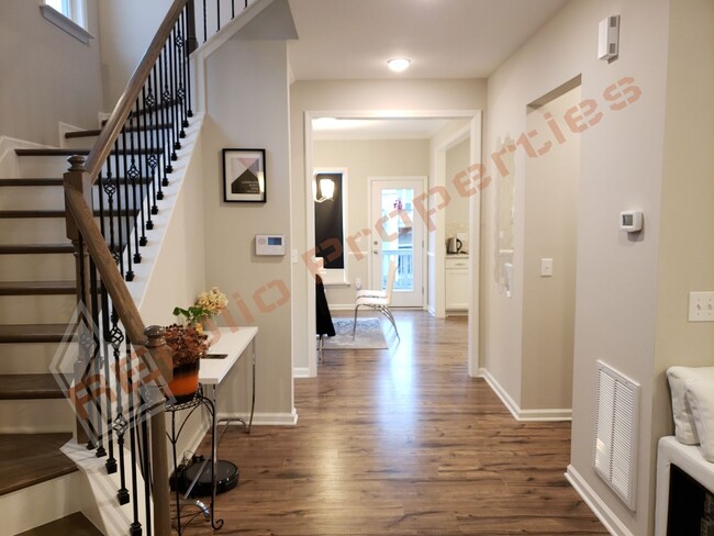 Building Photo - Beautiful End Unit 3 Story 3 bedroom, 3.5 ...