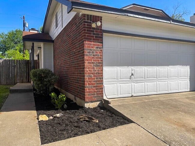 Building Photo - 2618 Alcott Ln