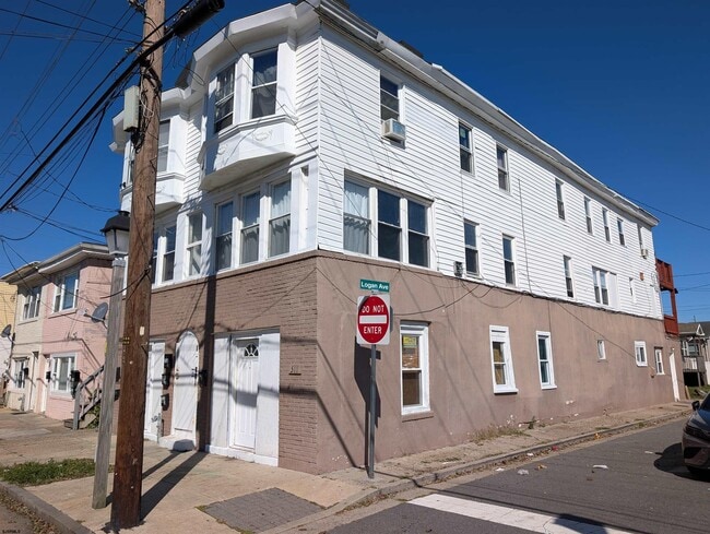 Foto del edificio - 513 N Indiana Ave
