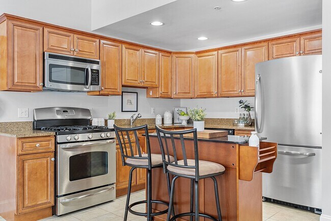 Foto del edificio - 908 Saratoga St