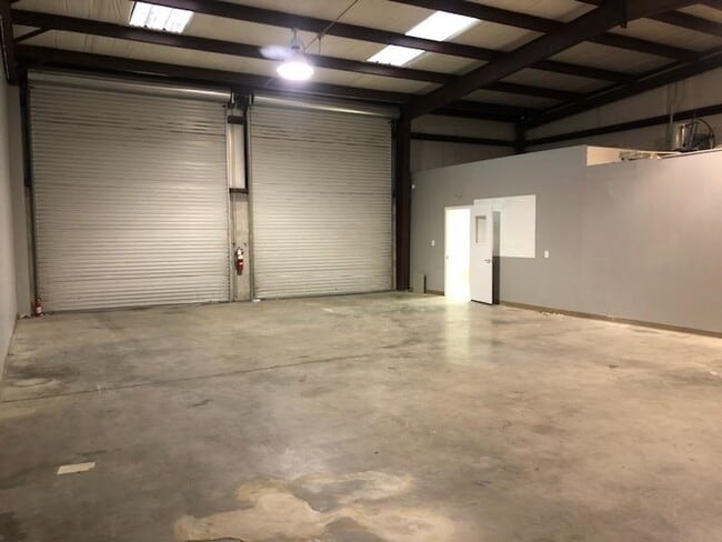 Foto del edificio - 7350 Morton View Ln