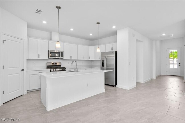 Foto del edificio - 18311 Ridgeline Dr