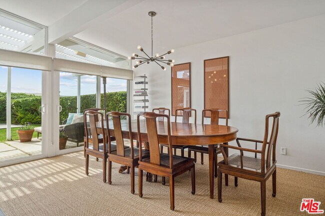 Building Photo - 3516 Shoreheights Dr