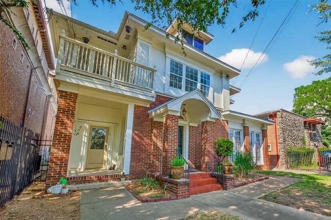 Foto del edificio - 324 W Alabama St