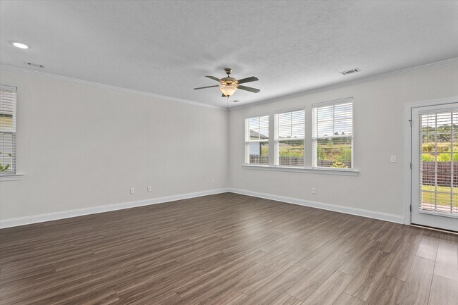 Building Photo - 948 Newburn Dr