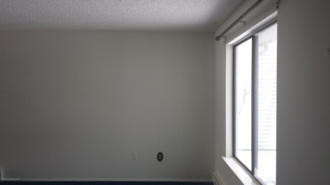 Foto del edificio - 130 Balsam Plaza