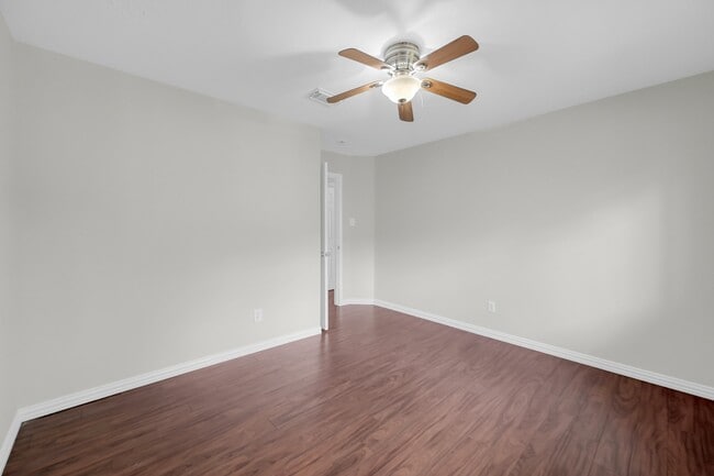 Foto del edificio - 22711 W Waterlake