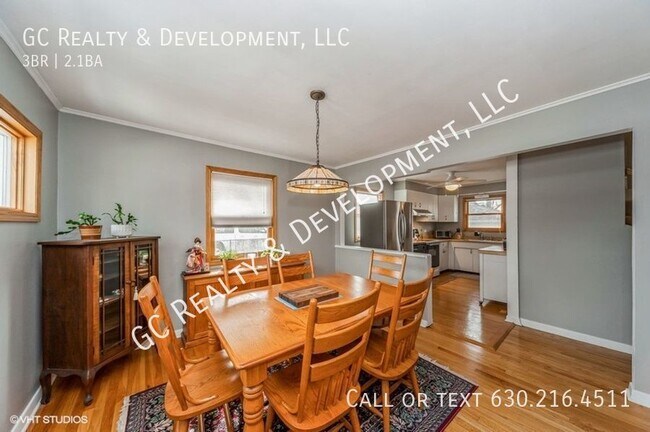 Building Photo - ***COMING SOON / ARLINGTON HEIGHTS SFH / 3...