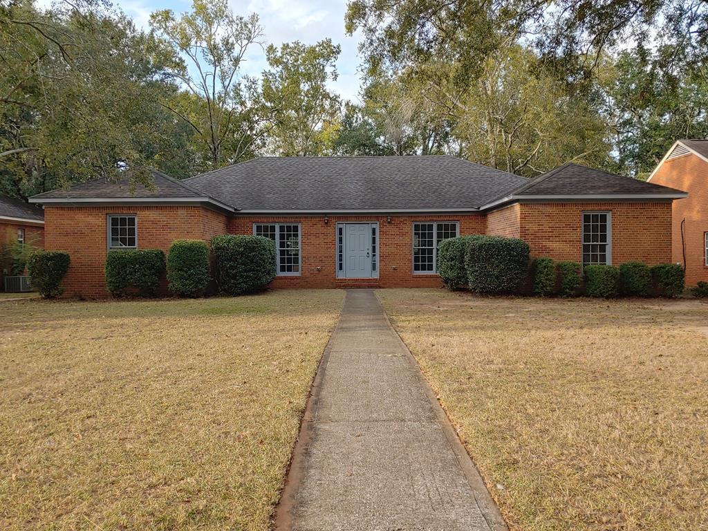 Foto principal - 1915 Elkhorn Ln