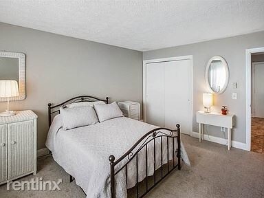 Foto del edificio - 1 br, 1 bath - 64 Dunbarton Rd Apt 3G