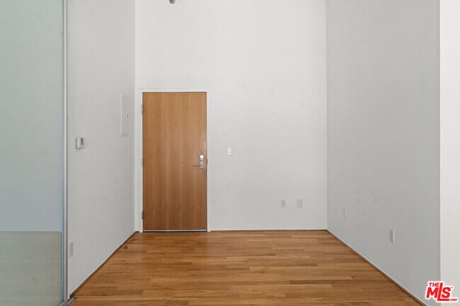 Foto del edificio - 8 Brooks Ave