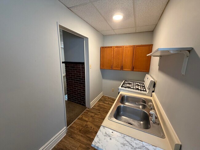 Building Photo - 1114-A Gilbert-