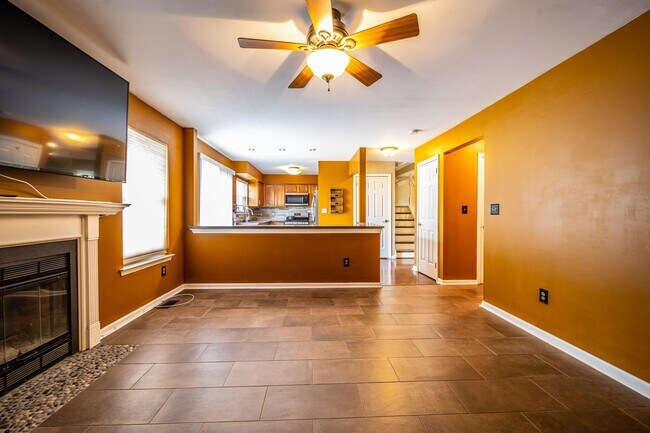 Building Photo - 19 Dryden Dr