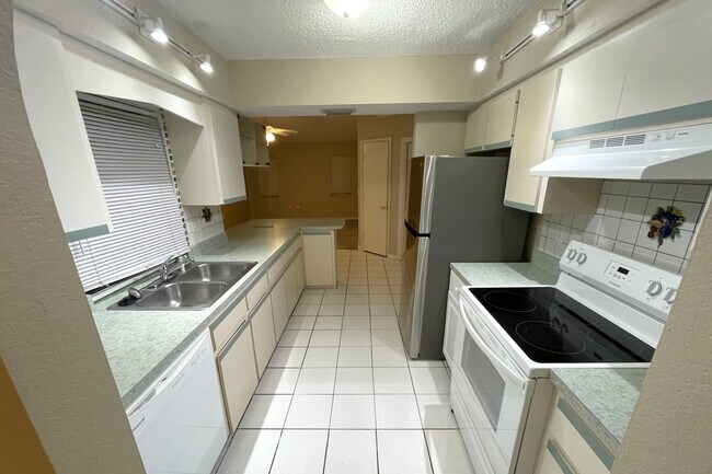 Foto del edificio - 26332 Asuncion Dr