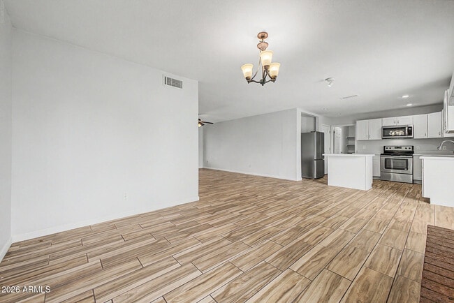 Building Photo - 5439 W Becker Ln