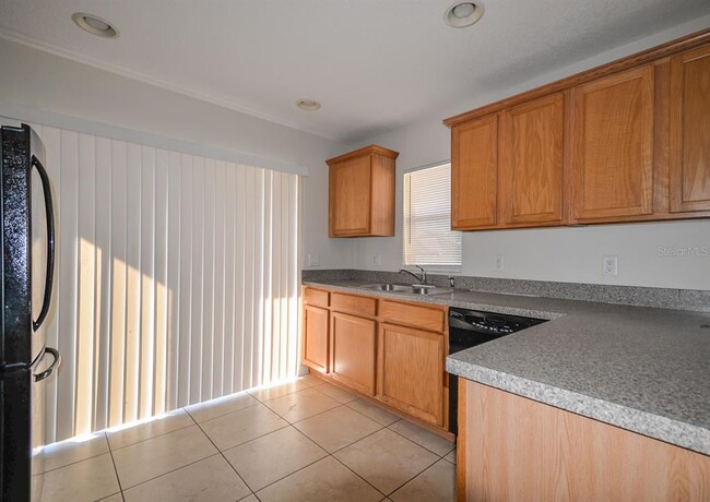 Building Photo - 10427 Avelar Ridge Dr