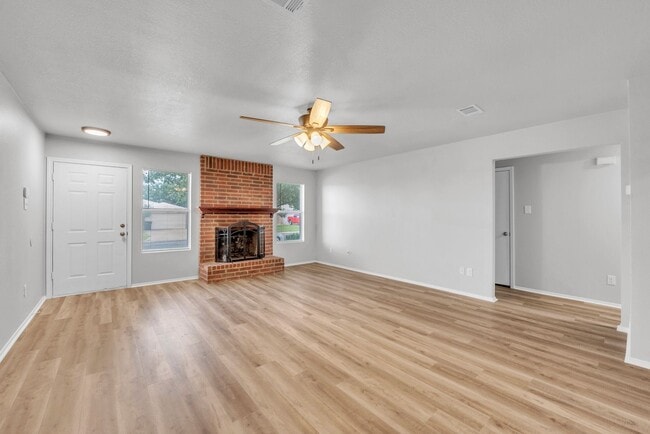 Building Photo - Available NOW!!!! Beautiful 1 story, 4 bed...