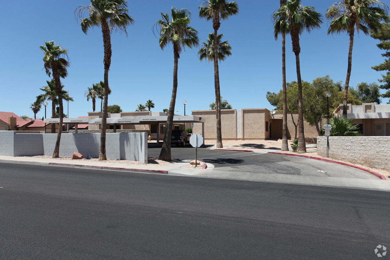 Building Photo - 5200 Alpine Pl