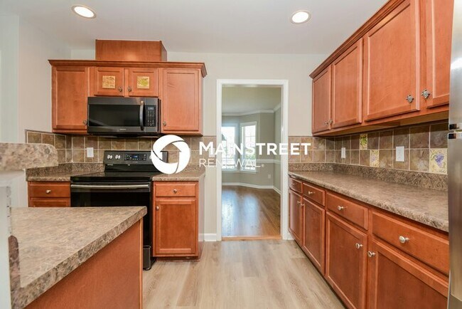 Foto del edificio - 4 Bedroom Pet-Friendly Home in ANGIER, NC ...