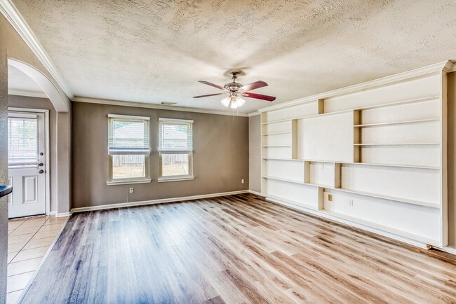 Building Photo - 2614 Elder Park Ct