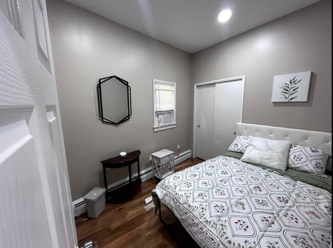 Habitación 2 - 81 Academy St