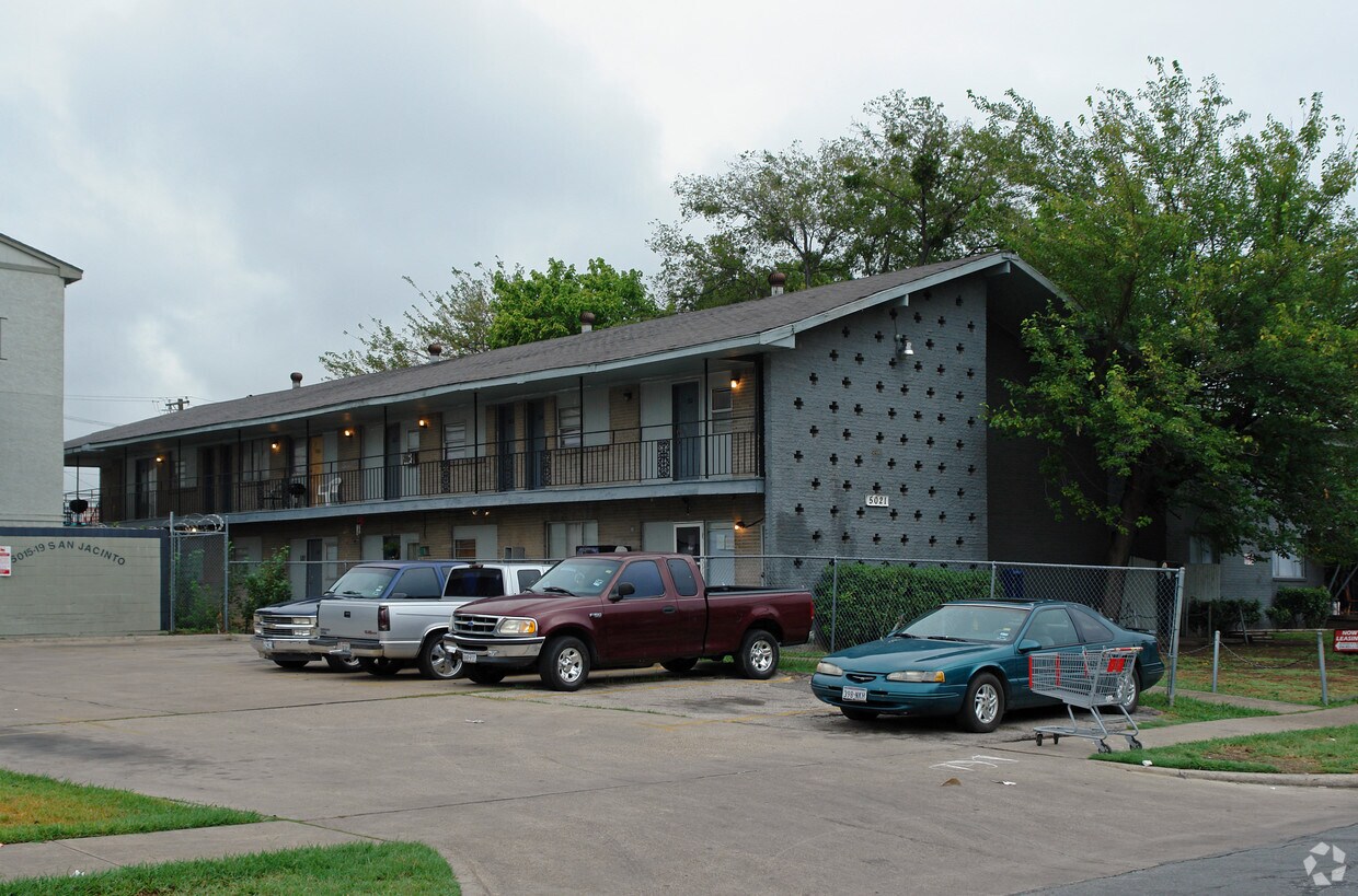 Primary Photo - 5021 San Jacinto St