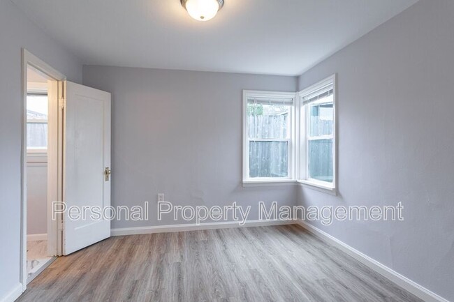 Building Photo - 1337 Z St